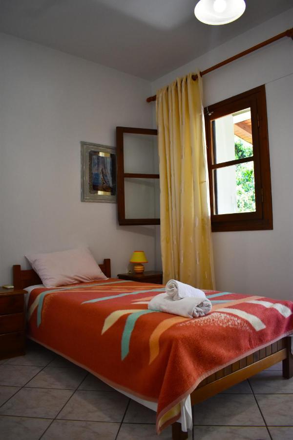 Theano Apartments Stoupa Exterior photo